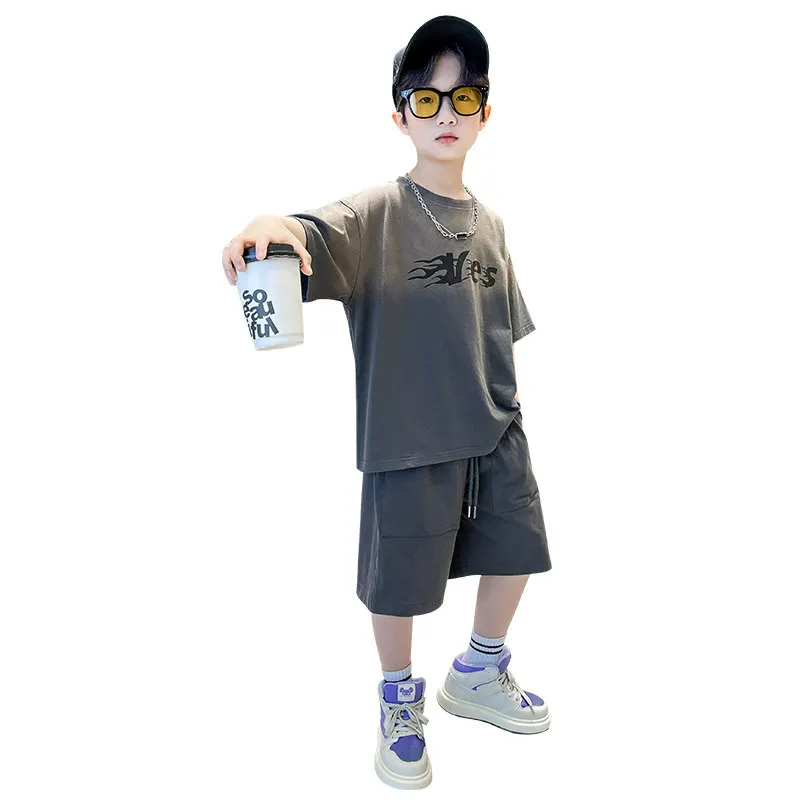 Корейский Детский костюм для мальчиков 2023, Летний Модный Комплект серого Цвета с градиентом, Одежда Для мальчиков-подростков, Хлопковый Вязаный Топ + Шорты, Наряды из 2 предметов Изображение 0