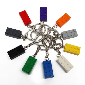 Совместим с креативными строительными блоками, кольцами для ключей, подвесками для школьных сумок, кирпичными брелками для ключей, разноцветными подарками для пар, сувенирами.